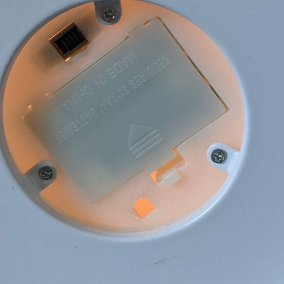 LED Battery Operated Lantern - Picture 3 of 4